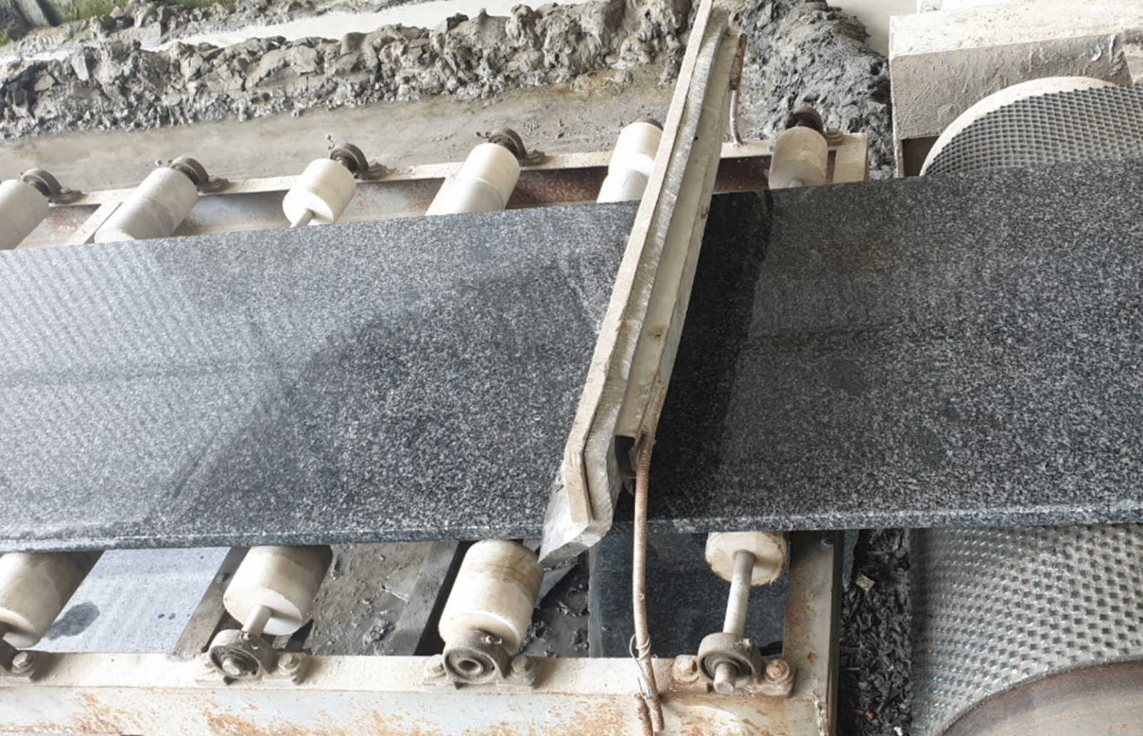 Đá Granite Xám Lông Chuột đánh bóng